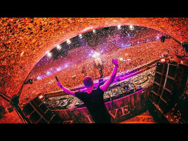 Armin van Buuren live at Tomorrowland 2019 (15 Years Tribute)