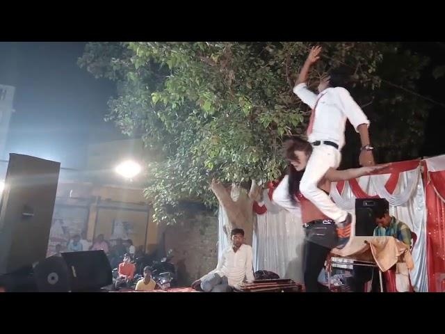 #liftaguychallenge #liftandcarry #dance indian desi dancer girl lift and carry a guy while dancing