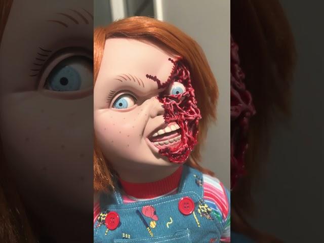 Chucky looks around! #chucky #childsplay3 #trickortreatstudios #halloween #shorts #dolls