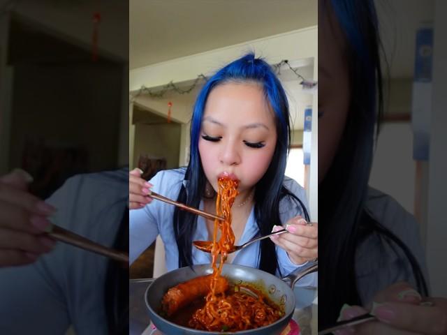 Cheese type Samyang Buldak noodles!