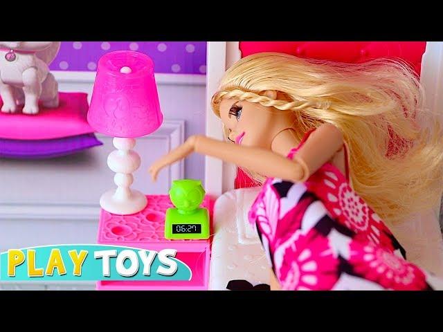 Barbie Girl Morning Routine in Dollhouse! Play Toys