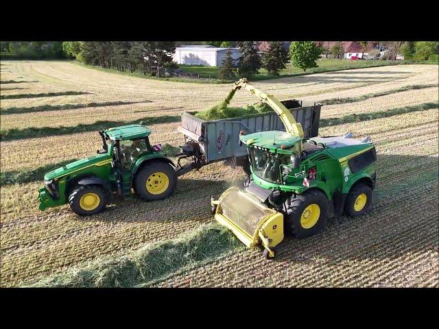 John Deere 9700i Grünroggen häckseln 2024 Teil 2 - Claax Xerion 3800,  Claas Torion, Silage