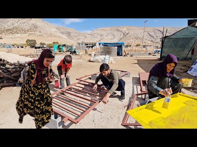 rural life; Village family art in painting doors and windows ‍