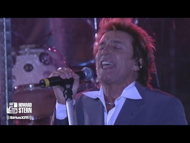 Rod Stewart “Forever Young” Live on the Howard Stern Show (2001)