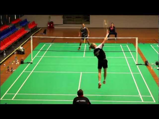 Viktor Axelsen amazing badminton TRICK SHOT