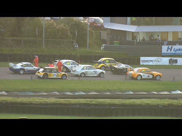 Look what happens to the leader! Super Retro rallycross cars do battle in the Lydden Hill finals