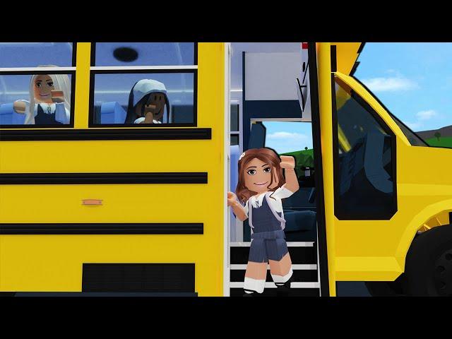 MY DAUGHTERS FIRST SCHOOL TRIP | Bloxburg Family Roleplay