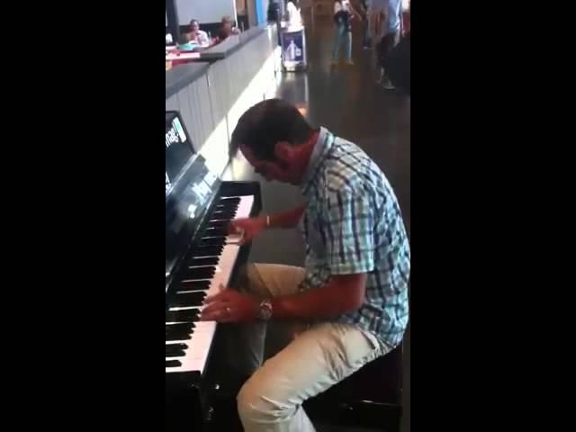 THE BEST BOOGIE WOOGIE Chris Watson at Charleroi airport