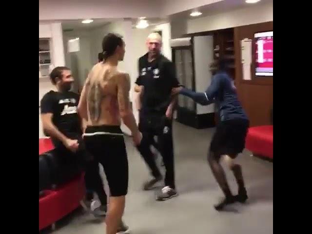 Эрик Байи ударил Златана Ибрагимовича ( Eric Bailly vs Ibrahimovic )