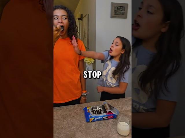 Right way to eat oreo #oreo #funny #shortsfeed #shorts #shortvideo #viralvideo #short #shortsvideo