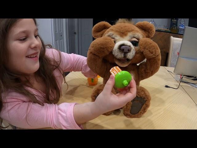 Opening furreal Cubby the bear/ TOY REVIEW