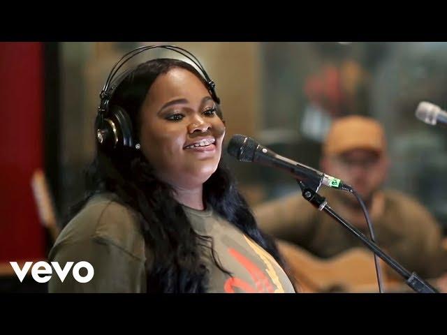 Tasha Cobbs Leonard - Gracefully Broken