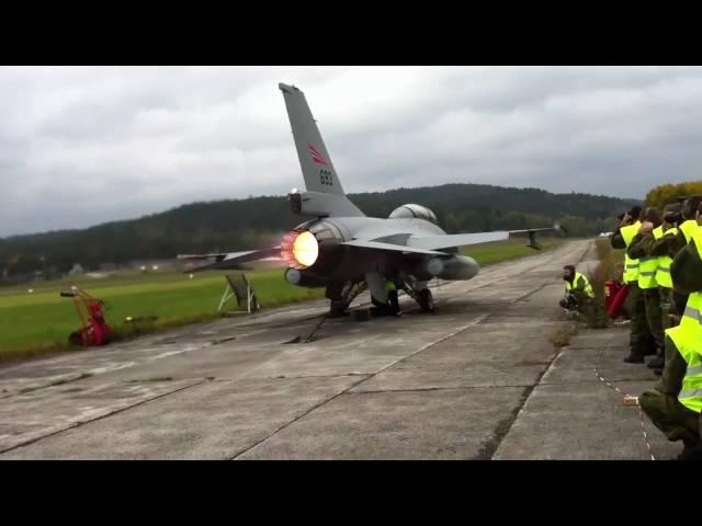 F-16 Full Afterburner - 11 litres fuel per second!