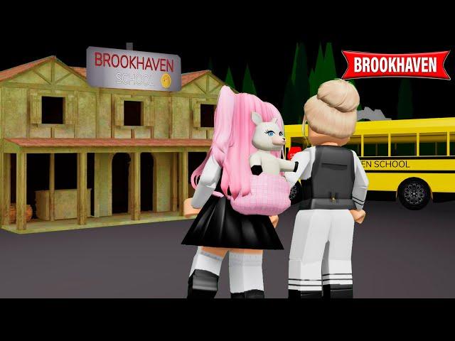 A ESCOLA MAIS POBRE DE BROOKHAVEN! Historinhas - ROBLOX