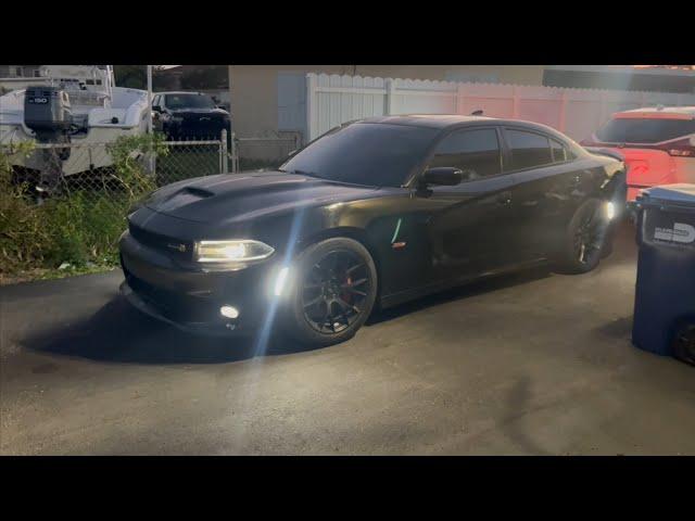 How to Replace Side Marker Lights on Dodge Charger