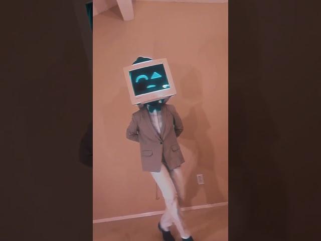 The song is "Puttin' On The Ritz" by Taco Ockerse