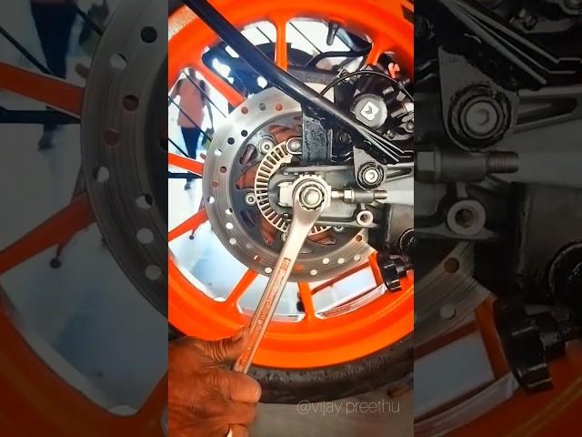 Ktm Duke chine adjustment, ktm390 clean and chine lube