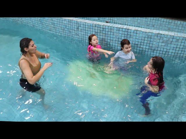 REGRAS DE CONDUTA PARA ADULTOS E CRIANÇAS NA PISCINA - 02