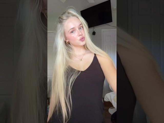 hair is WILD today🫶 #hair #ellahperry #shorts #feed #blonde #lipsync #ootd