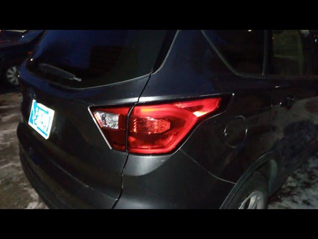 как снять задний фонарь Ford Escape/Kuga