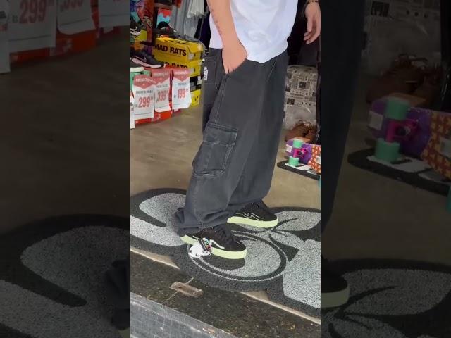 A Mais Braba do Drop! Calça Compton Cargo Preta. Essa Ta demais!!! Corre muito, exclusiva! #street