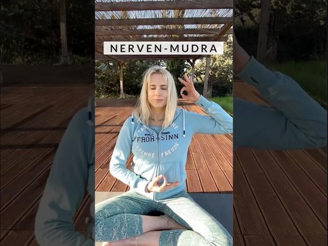 Nerven-Mudra - gegen Nervosität und Stress - Hand-Mudra für Zentrierung #yogamitelischeba #handmudra