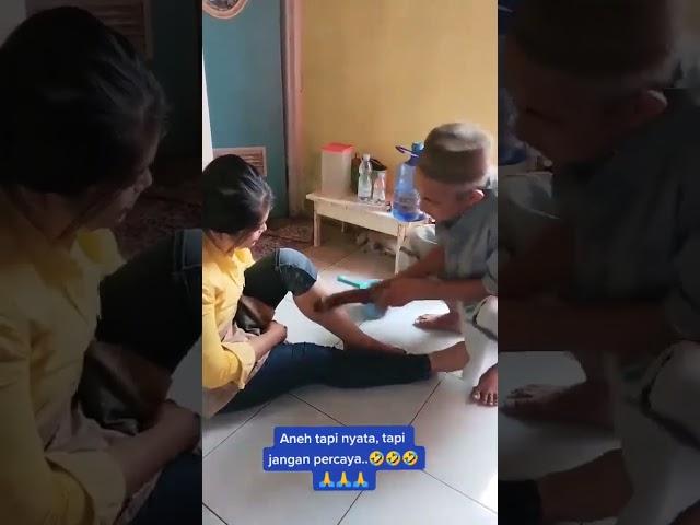 Dukun Cabul Sedang Beraksi