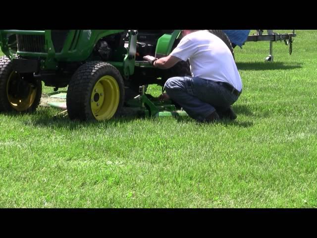 LIFEINVT Mounting 62D mower deck on John Deere 2520