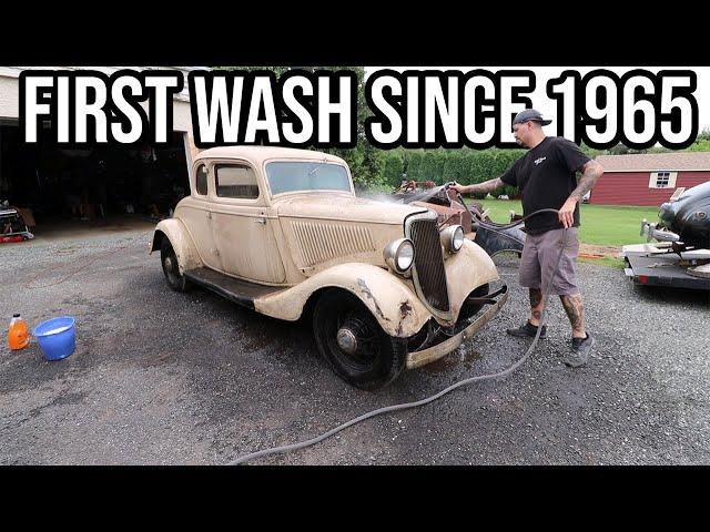 Washing Off 60 Years Of Grime!! - 1934 Ford 5 Window Coupe "Beautiful"