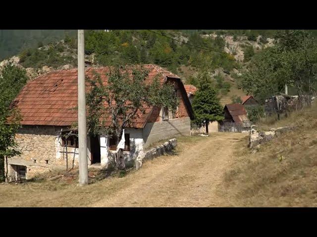 OVDJE SAM RODJEN UVJEK RADO DODJEM U SVOJE NAPUŠTENO SELO BABIĆE