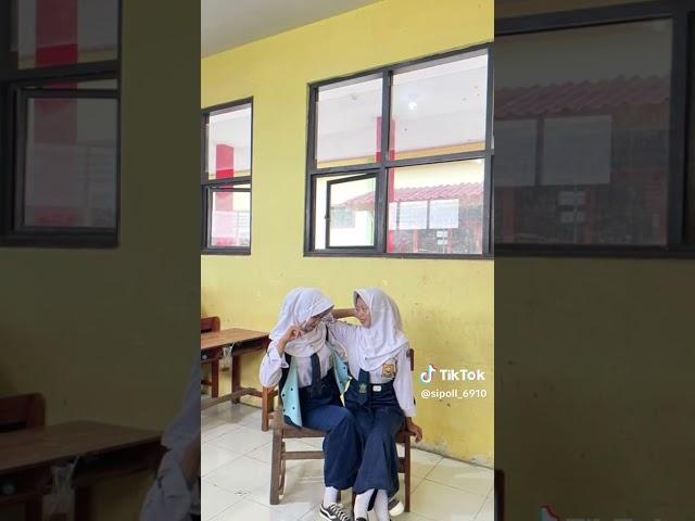 TIKTOK JILBAB ESEMPEH GUNUNG GEDE