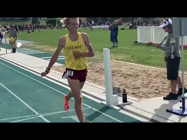 Star Valley’s Peter Visser wins the 3200 in state-record time