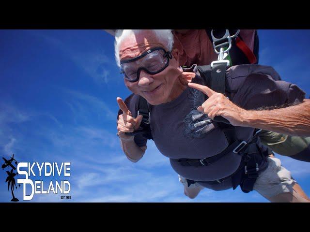 Ed's Amazing Skydive!!!