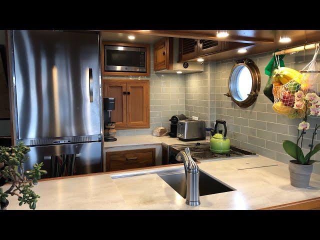 Tippecanoe gets a Galley Remodel!  - A modern galley in a Kadey-Krogen 42