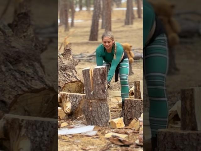 I’m Irish ️ can’t you tell?? #stpatricksday #irish #woodchopping #outdoors #axe #logsplitter