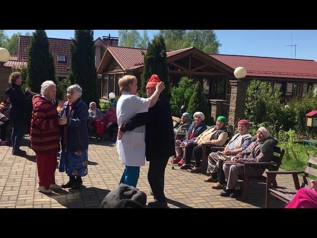 Дискотека в пансионате на свежем воздухе