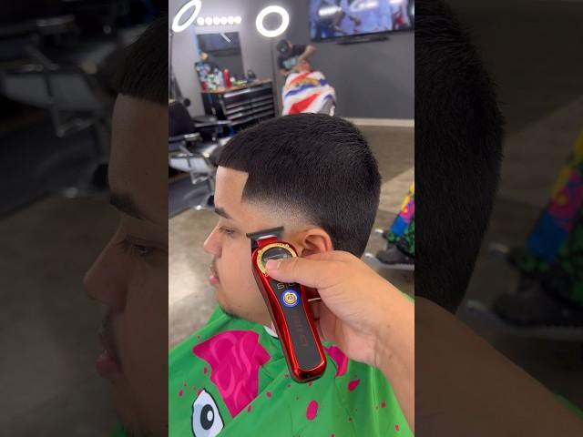 No bad haircuts ‘round here  #barber #quickmakeover #jaybarber