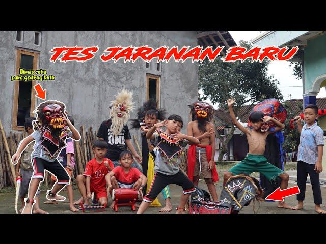 pertama kali dimas main kuda lumping dan barongan topeng buto bareng temen