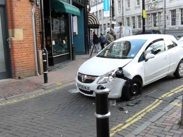 Leicester Rising Bollard Incident 2009