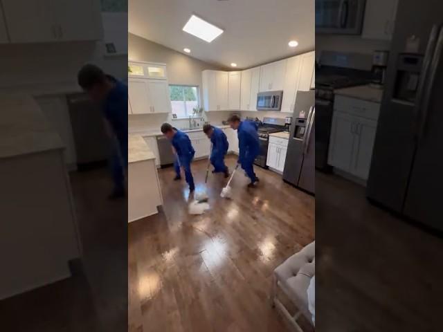 We Clean Your House in Under a Minute or Your Money Back!