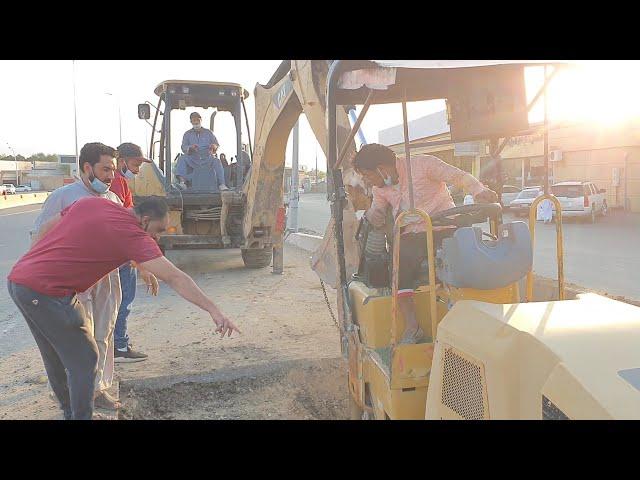 Road Roller Stuck In Hole - Recovery By Jcb