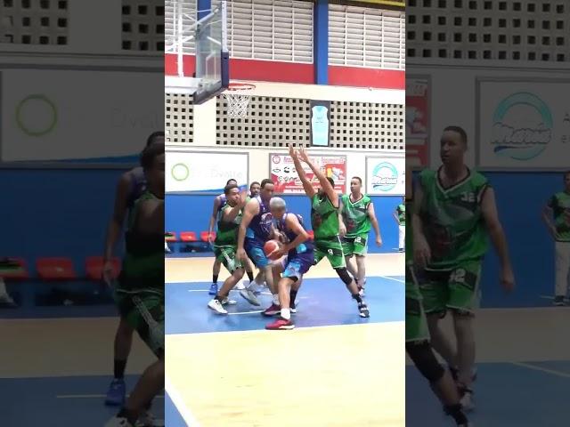 El veterano Robert Sánchez #basketball #veteranos