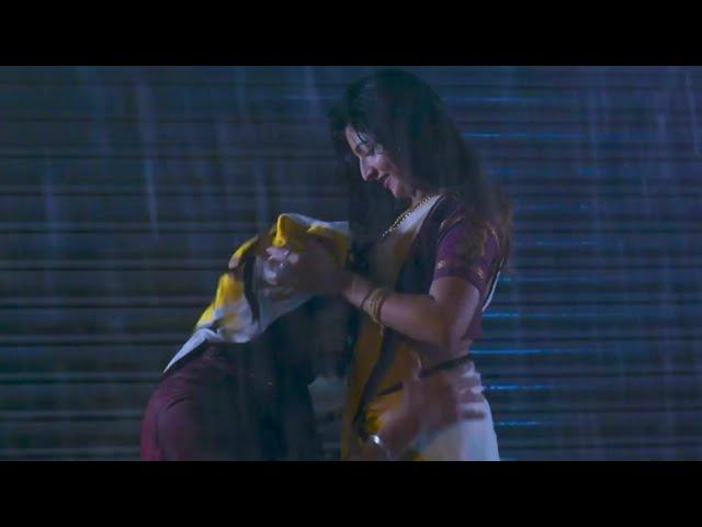 New Married Couple's Rainy Days Romance | Pollathavan BGM Romantic Couple's WhatsApp Status Tamil