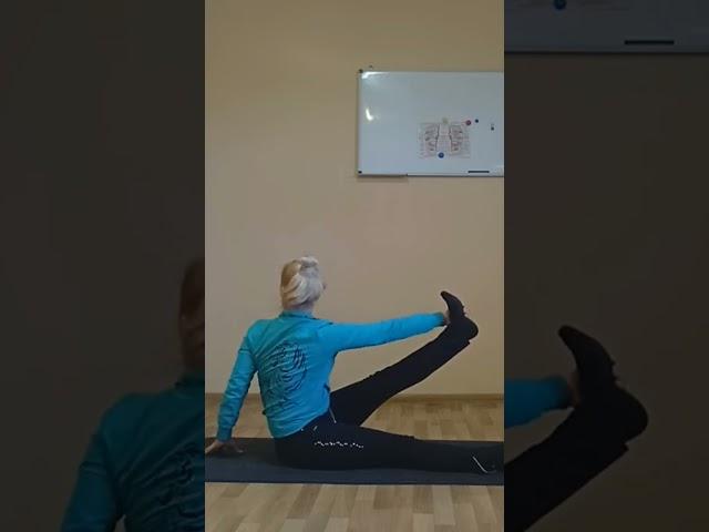 Растяни хорошенько ножки; #лечебнаяфизкультура #лфк #йогатерапия