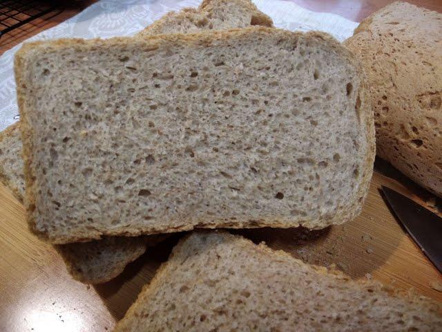 ДОМАШНИЙ ХЛЕБ ИЗ ЦЕЛЬНОЗЕРНОВОЙ МУКИ/Hejmfarita tutgrena pano/Homemade wholegrain bread