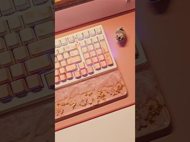 Yunzii YZ98 #mechanicalkeyboard with their sakura #keycaps ･:˚ #typing #unboxing