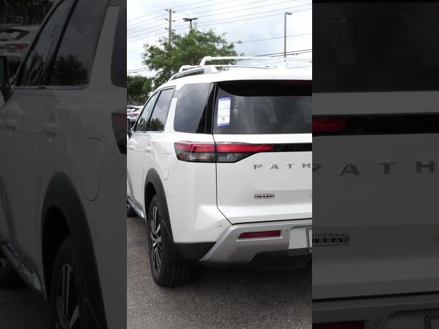 2023 Nissan Pathfinder Platinum | Universal Nissan