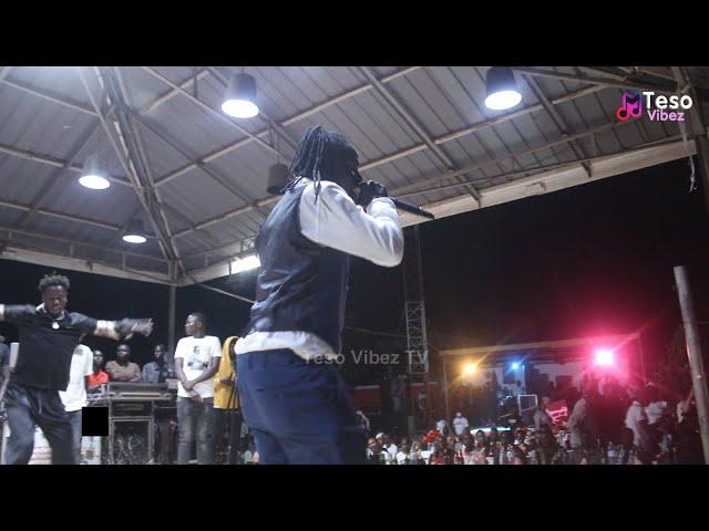 Mozey Fizza performing his hits at 7 years of Sparo UG concert