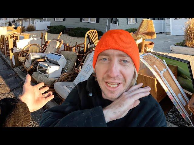 Trash Picking MASSIVE Piles In Beach Neighborhood!