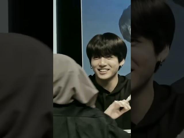 WHEN JUNGKOOK BTS MET MUSLIM ARMY. HIS REACTION